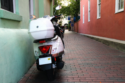 小型摩托车,巷,圣奥古斯汀的河马,水平画幅,无人,户外,路障,白色,圣奥古斯丁