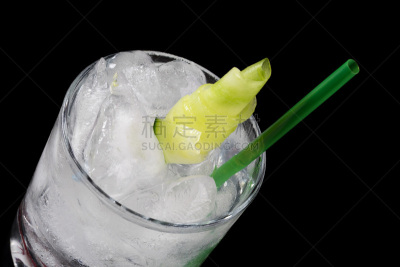 杜松子,鸡尾酒,饮料,稻草,冰,黄瓜,苏打水,朗姆酒,口渴的,合成图像
