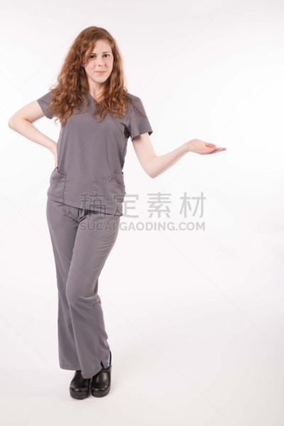 做手势,护士,垂直画幅,sarah ferguson,灰色,银色,白色背景,拿着