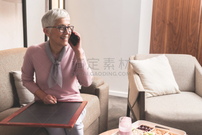 黑板,女人,商务,策略,一个人,现代,动机,想法,中老年人,粉笔画