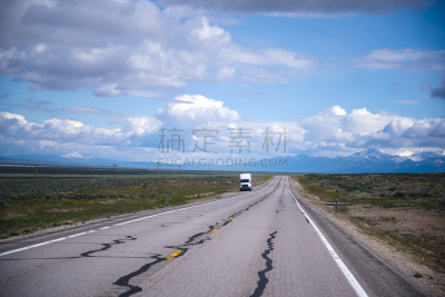 内华达州,路,卡车,易腐,半挂式卡车,路边,正面视角,重的,水平画幅,巨大的