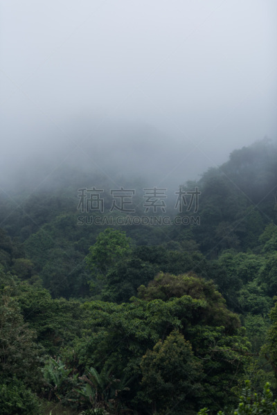 赤道几内亚,中部非洲,航拍视角,岛,垂直画幅,水,天空,瀑布,无人,户外