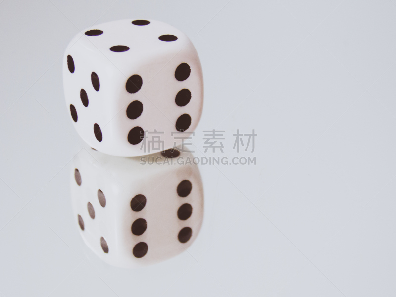 白色,骰子,镜子,三维图形,赌桌,数字6,赌场,水平画幅,进行中,平视角
