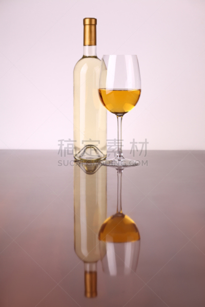 白葡萄酒,玻璃杯,玫瑰香葡萄,白雷司令葡萄,夏敦埃葡萄,卡百内葡萄,垂直画幅,葡萄酒,无人,玻璃
