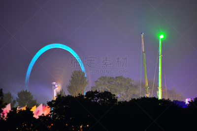 怀特岛音乐节,手纺车,怀特岛,罗德新港,纽波特,摩天轮,旋转类游乐,旅游嘉年华,霓虹色,游乐园设施