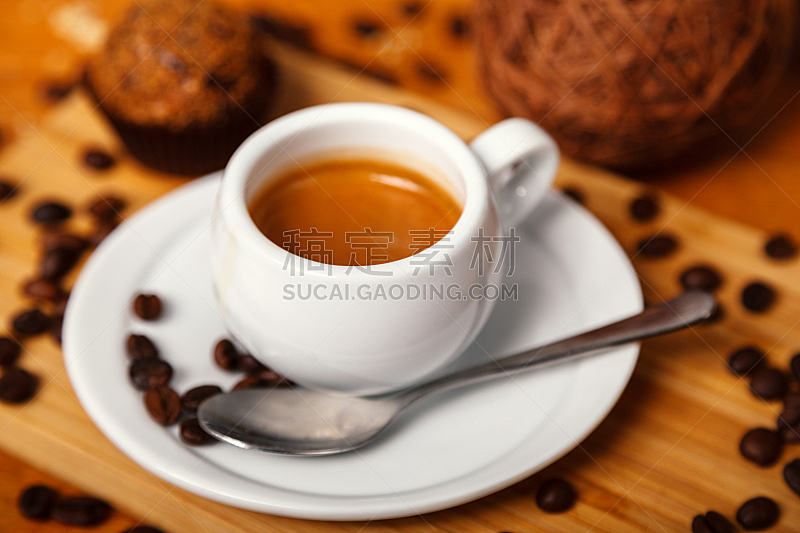 杯,浓咖啡,背景,木制,白色,咖啡,泡沫材料,特写,咖啡豆,芳香的