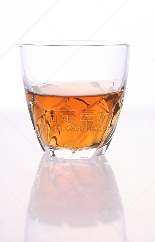 威士忌,科涅克,垂直画幅,饮食,无人,白兰地,玻璃杯,白色背景,法式食品,含酒精饮料