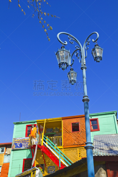 卡门托,德拉博卡共和国,阿根廷,布宜诺斯艾利斯,房屋,城市,路灯,居住区,多色的,垂直画幅