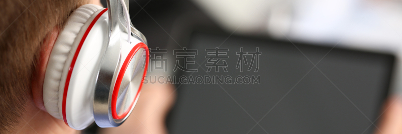 男性,有线的,台式个人电脑,手臂,耳机,防护品,家庭生活,衣服,在活动中,数字化显示