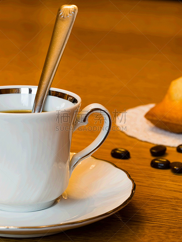 咖啡,垂直画幅,烤咖啡豆,褐色,无人,茶碟,蛋糕,早晨,饮料,一个物体