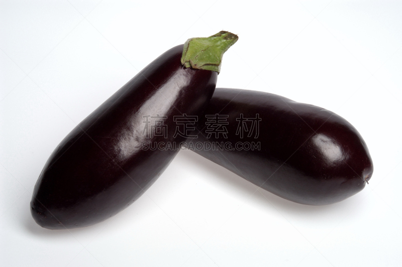 neon aubergine,水平画幅,无人,全身像,生食,白色背景,背景分离,特写,两个物体,白色