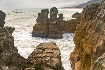 岩层,石灰石,punakaiki,水,天空,薄饼岩,水平画幅,云,呼吸孔,无人