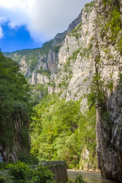 塞尔维亚,黄石大峡谷,格林威治村,交通,环境,隧道,河流,石头,岩石,皮罗特