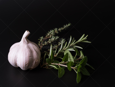 Garlic and aroma herbs