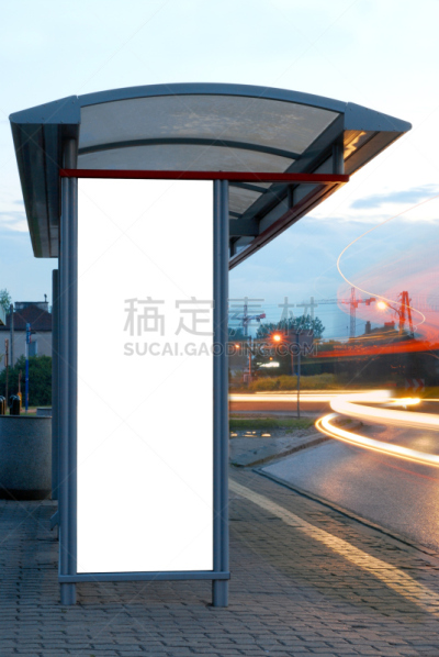 公共汽车站,布告栏,垂直画幅,空白的,留白,无人,运动模糊,黄昏