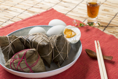粽子,米饺子,咸蛋,中国米酒,鸭蛋,端午节,点心,饺子,餐垫,水平画幅