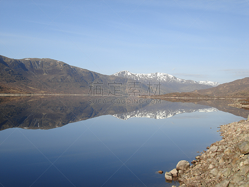 苏格兰湖,水,水平画幅,山,雪,无人,苏格兰,户外,湖,石头