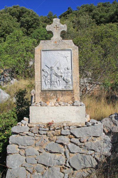 马赛圣母院,街道,十字形,悲哀之路,耶稣受难像,塞文山区,埃罗,受难记,松树,夏天