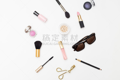 个人随身用品,女性,平铺,白色背景,美,润唇膜,唇膏,彩妆,水平画幅,正上方视角