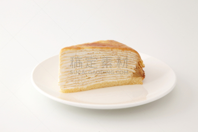 法国薄饼,白色背景,盘子,法式甜馅饼,夹心蛋糕,多层蛋糕,茶几,水平画幅,无人,奶油
