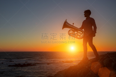 大号,音乐人,小号,海洋,海岸线,岩石,艺术家,风,艺术,水平画幅