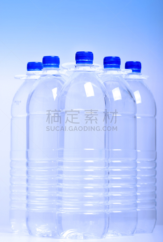纯净水,垂直画幅,水,无人,湿,纯净,夏天,塑胶,饮料,彩色图片