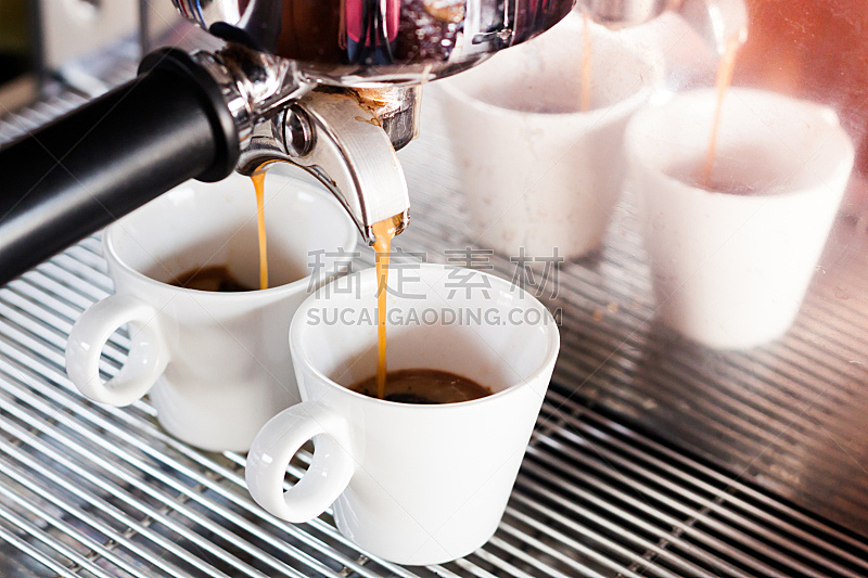 Prepares espresso in  coffee shop