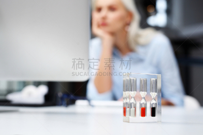 时间,书桌,女人,钟面,办公室,水平画幅,仅成年人,想法,过度劳累,技术