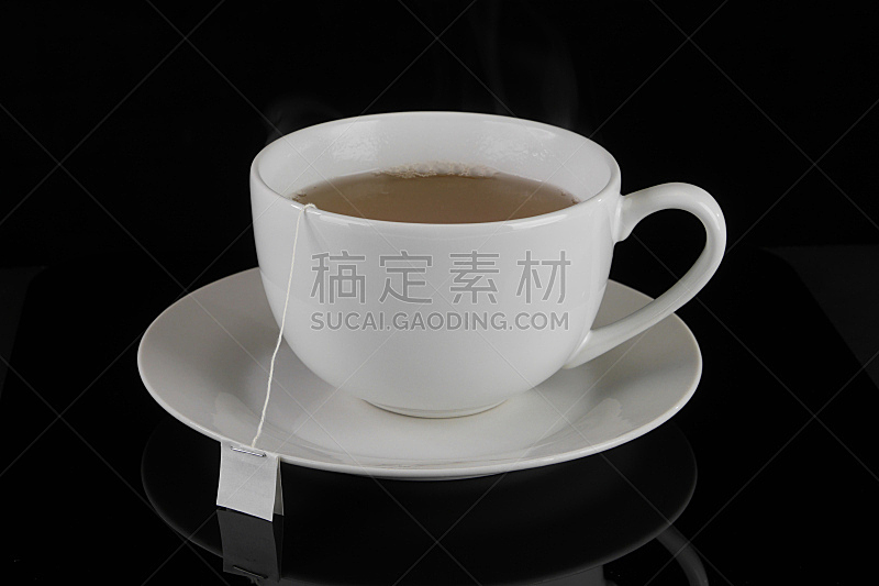 茶,杯,白色,茶包,水平画幅,无人,茶杯,茶碟,高对比度,黑色背景