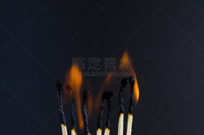 火柴棍,黑色背景,水平画幅,火柴,木制,人,易燃品,特写,哈萨克斯坦,硫磺