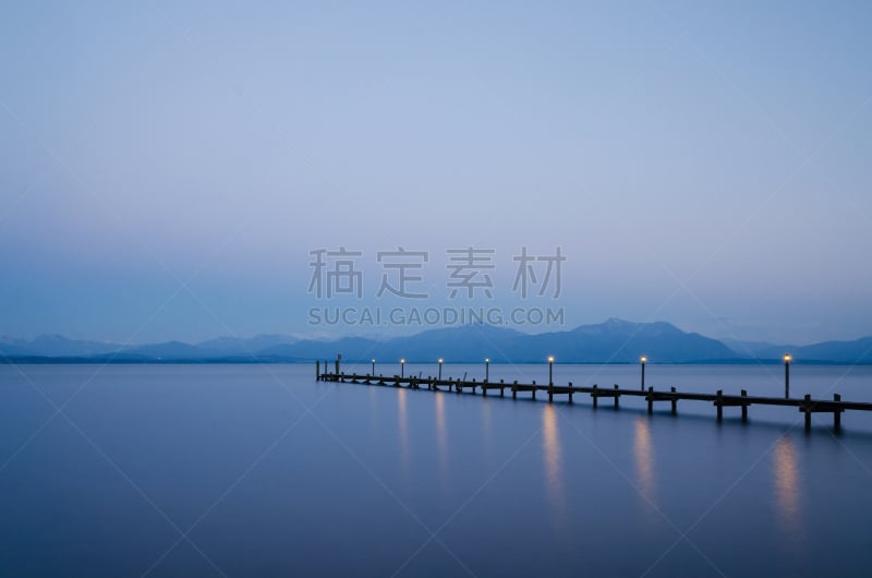 基姆湖,罗森海姆,基姆高,巴伐利亚阿尔卑斯山区,水,水平画幅,夜晚,曙暮光,偏远的,户外