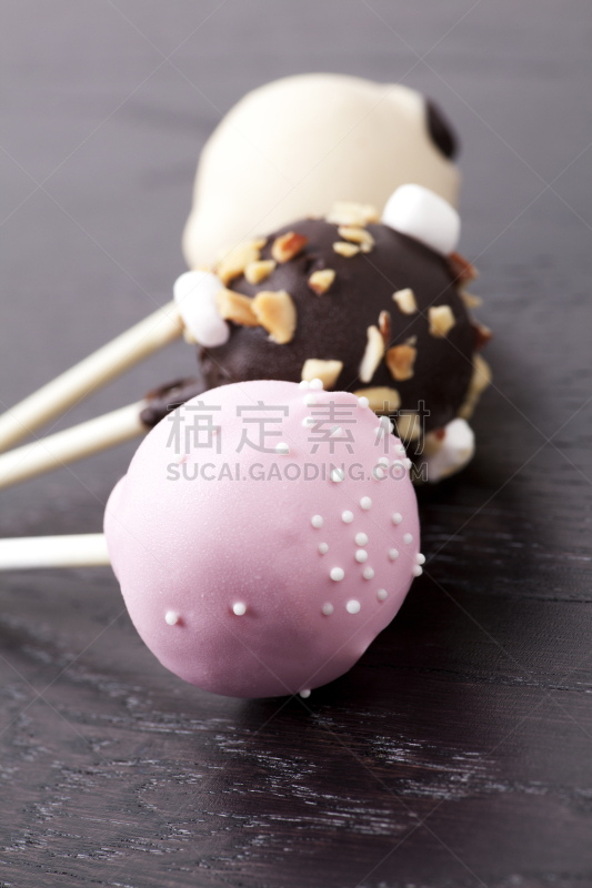 蛋糕,碳酸饮料,白巧克力,提拉米苏,垂直画幅,香草兰,奶油,白色,糖果,糖衣