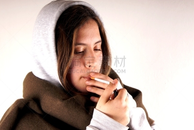 吸烟问题,女孩,美,青少年,彩妆,水平画幅,美人,白人,香烟,青年人