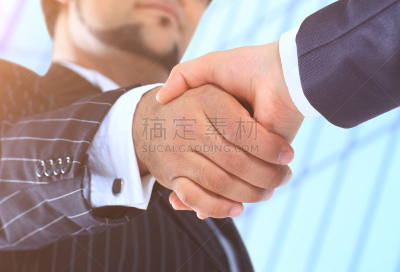 商务,推铅球,低视角,背景聚焦,昂热,领导能力,四肢,努力,套装,男商人