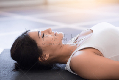 青年女人,硬木地板,梨式,瑜珈,瑜伽馆,留白,高视角,黑发,早晨,健康