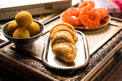 炸糖圈,甜食,白色背景,礼物,上菜,选择对焦,水平画幅,印度小吃拉杜,无人,胡里节