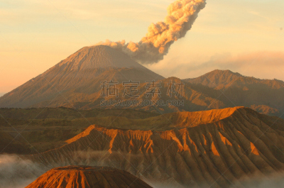 塞梅鲁火山,滕格尔火山,Bromo-Tengger-Semeru National Park,东爪哇,自然,天空,草地,爪哇,水平画幅,行动