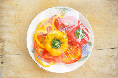 灯笼椒,切片食物,餐具,褐色,水平画幅,无人,椒类食物,生食,塑胶,白色