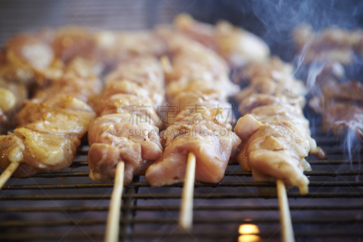 日式烧鸡,格子烤肉,煎鸡肉,串肉签,水平画幅,无人,肉,肉制品,韩国,日本食品