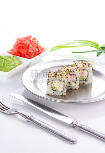 盘子,寿司,生姜,滚筒除臭剂,白色,绿芥末酱,餐具,垂直画幅,无人,膳食