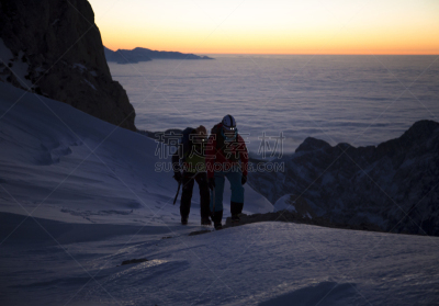 两个人,徒步旅行,男人,冰镐,julian alps,头灯,天空,雪,努力,30岁到34岁