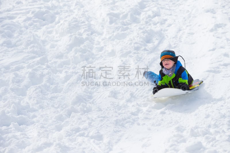 雪橇滑学,雪橇,雪,男孩,悲哀,仅一名男孩,张开手臂,准确,4岁到5岁,简单生活