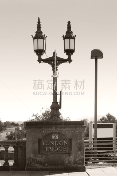 加利福尼亚,伦敦桥,垂直画幅,美国,灯笼,旅游目的地,无人,路灯,哈瓦苏湖,单色调
