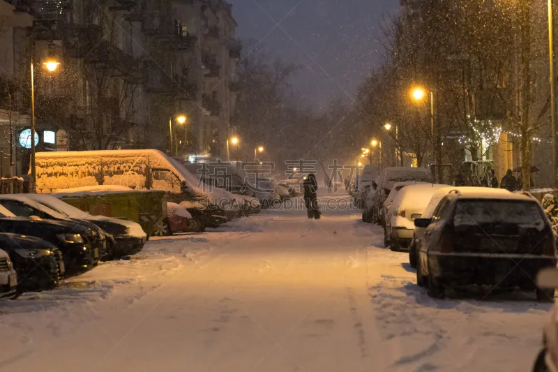 雪 交通 路灯 在下面 暴风雨 气候 吹雪机 冬季服务 水平画幅图片素材下载 稿定素材