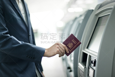 酒店服务台,自助值机柜台,售票机,登机柜台,机票,旅途,专业人员,部分,仅男人
