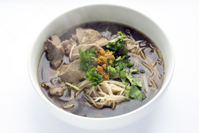 米粉,汤,牛肉,水平画幅,无人,膳食,白色背景,芫荽叶,白色,2015年