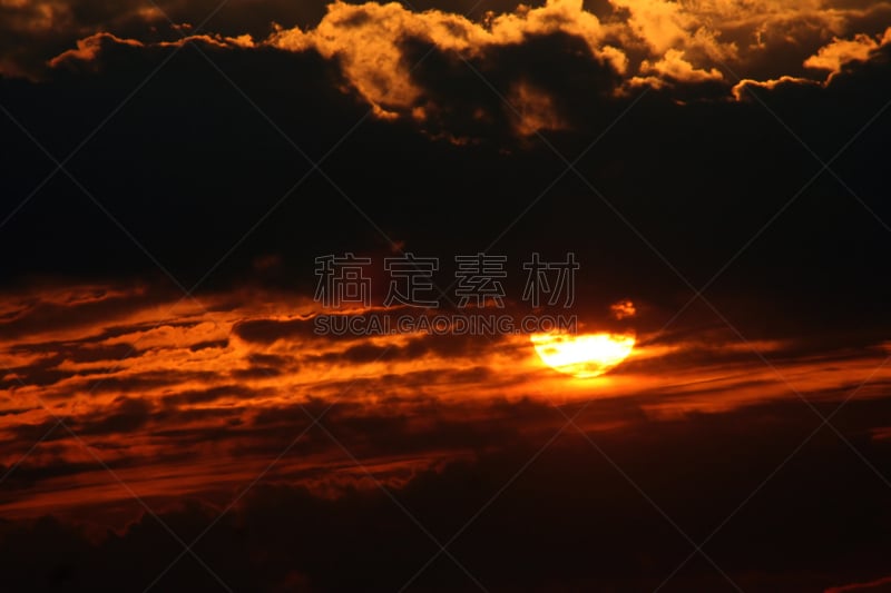 天空,遮住脸,未来,水平画幅,夜晚,盾,曙暮光,多变的天空,怪异,云景