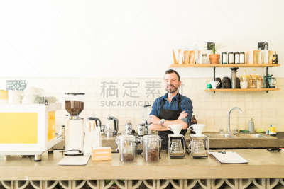 咖啡师,青年人,餐馆,研磨咖啡,滤器,磨光机,酿酒厂,食饮供应,吧台