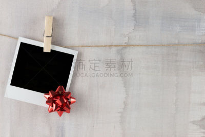 一次成像照相机,晒衣绳,留白,灵感,边框,面无表情,水平画幅,影像转移,纹理效果