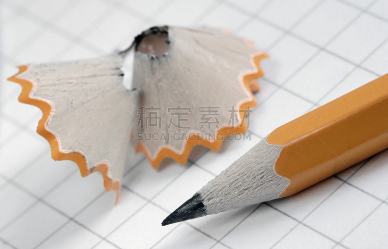 铅笔,方格纸,水平画幅,彩色图片,刨花,无人,黄色,尖利,特写,摄影